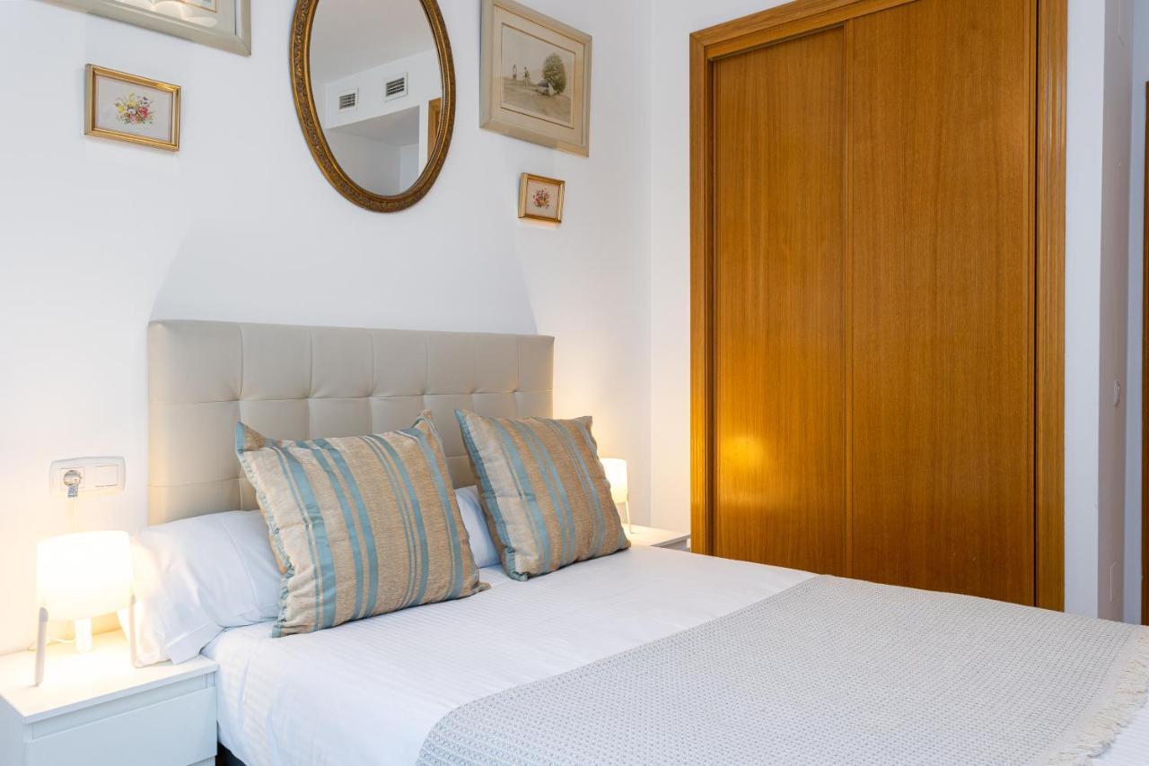 Holidays2Malaga Carrera Capuchinos Free Parking Aircon Downtown Dış mekan fotoğraf